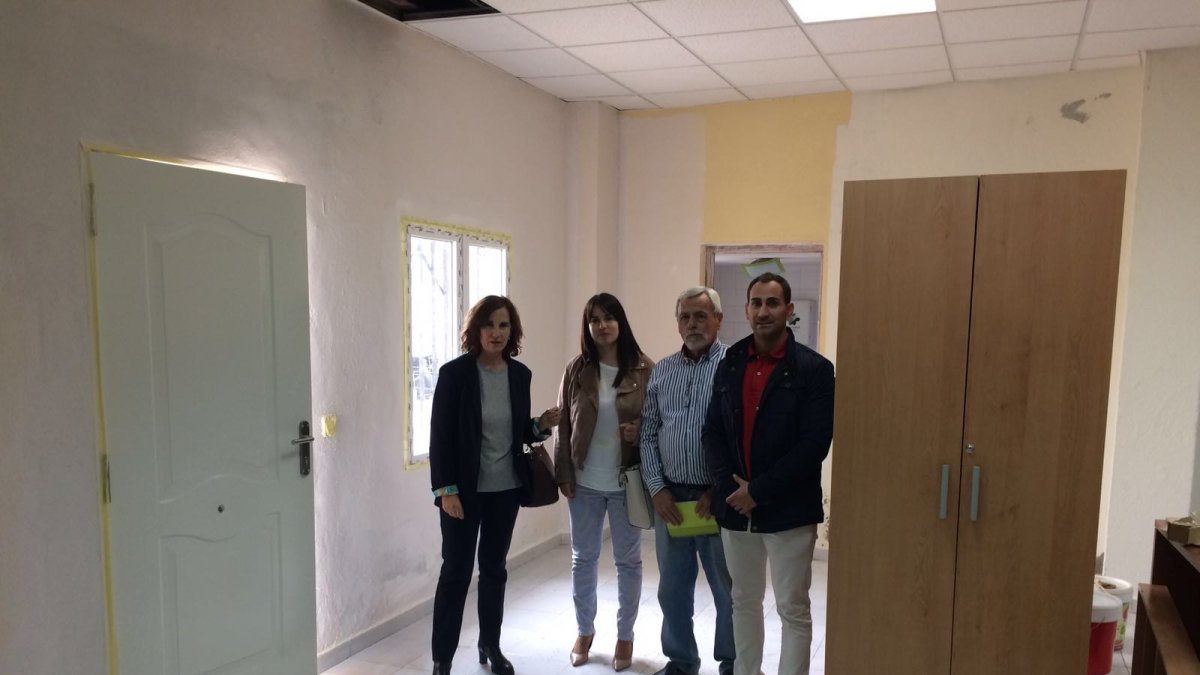 La juez de paz, la alcaldesa y concejales del Gobierno.