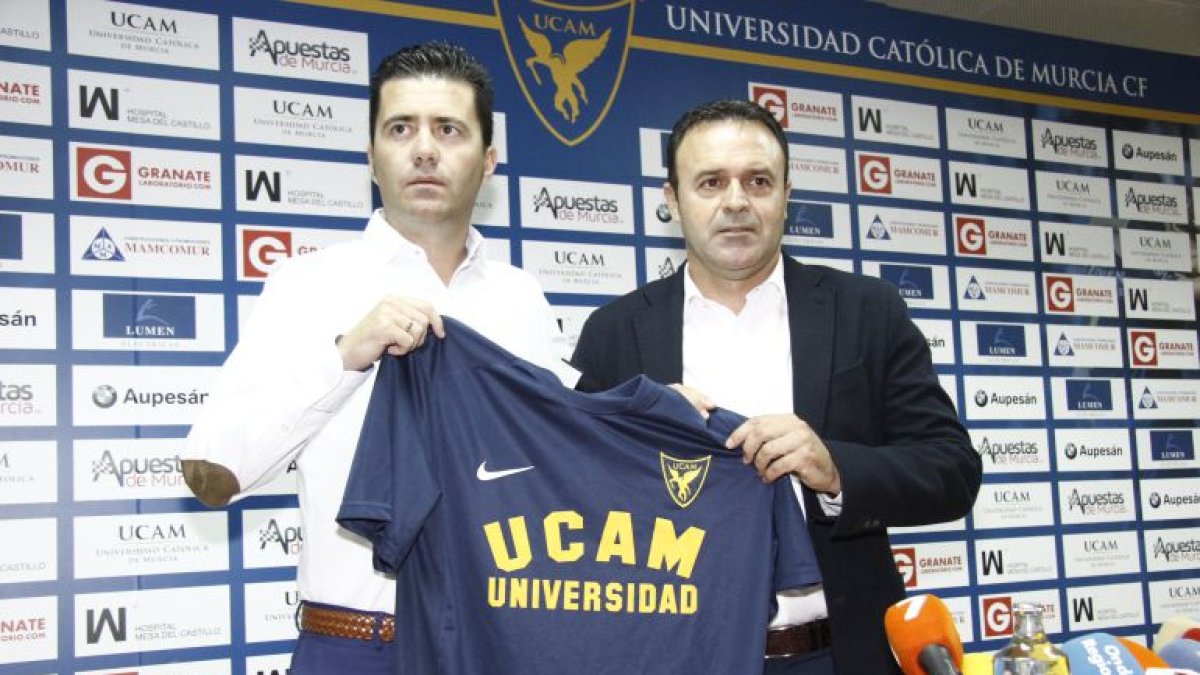 Pedro Reverte y José María Salmerón.