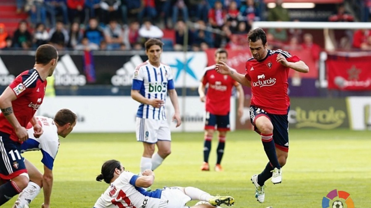 La Ponferradina suma un punto de oro en El Sadar.