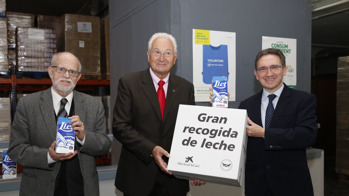 Campaña a favor de la donación de leche para las familias más desfavorecidas.