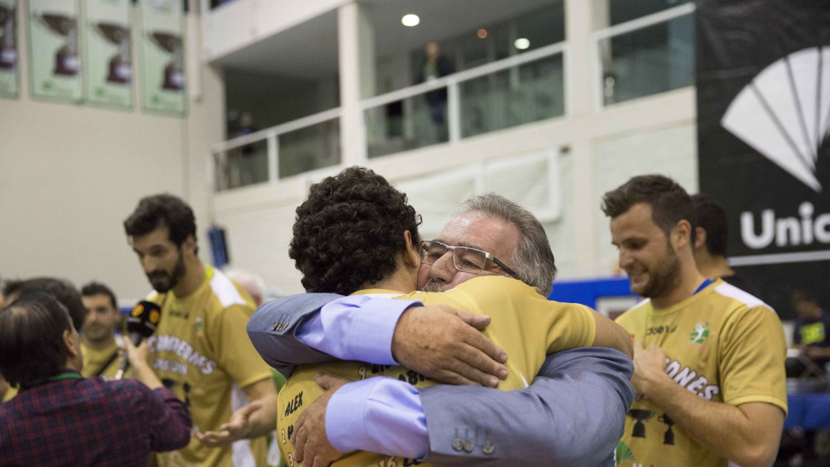 El abrazo del presidente.