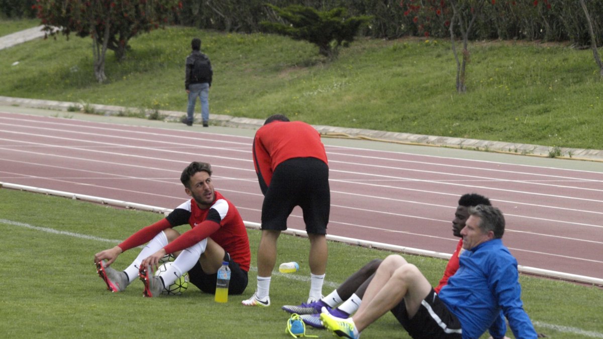 Adri Castellano en el campo Anexo.