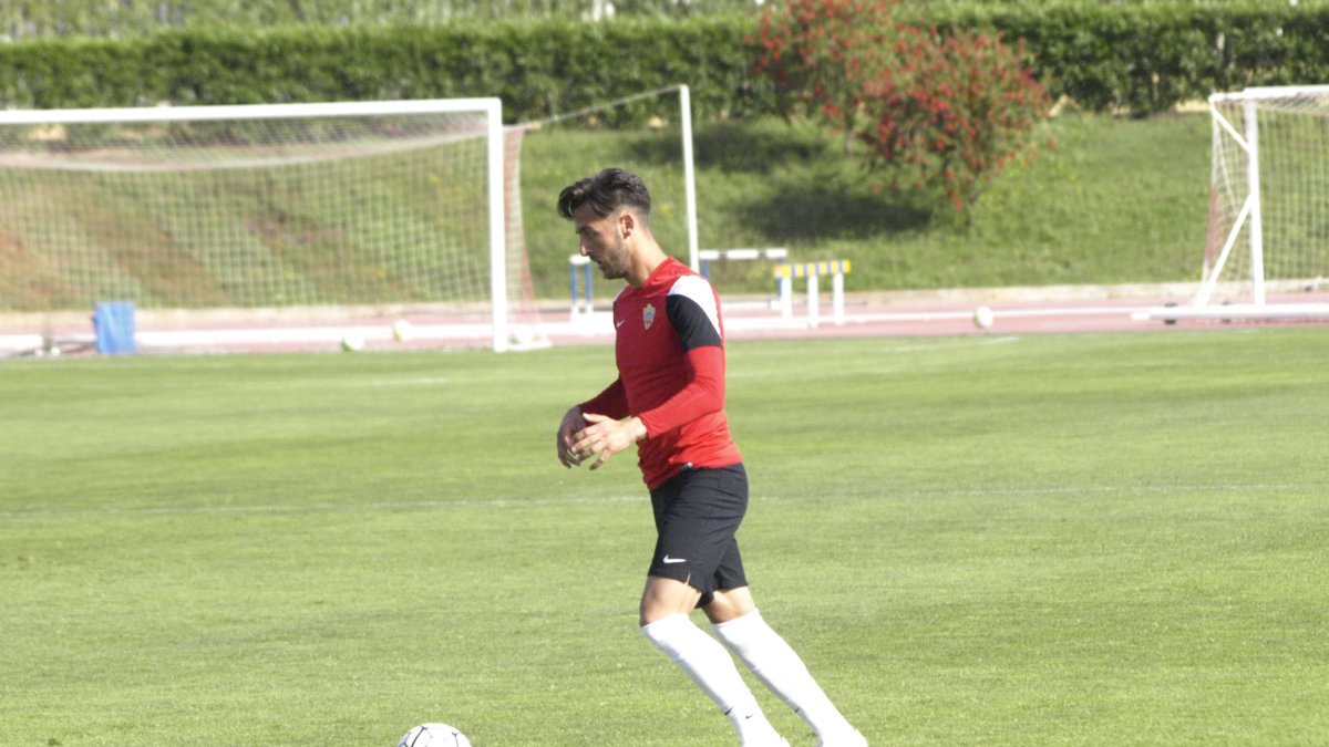 Adri Castellano en el entrenamiento de este miércoles.