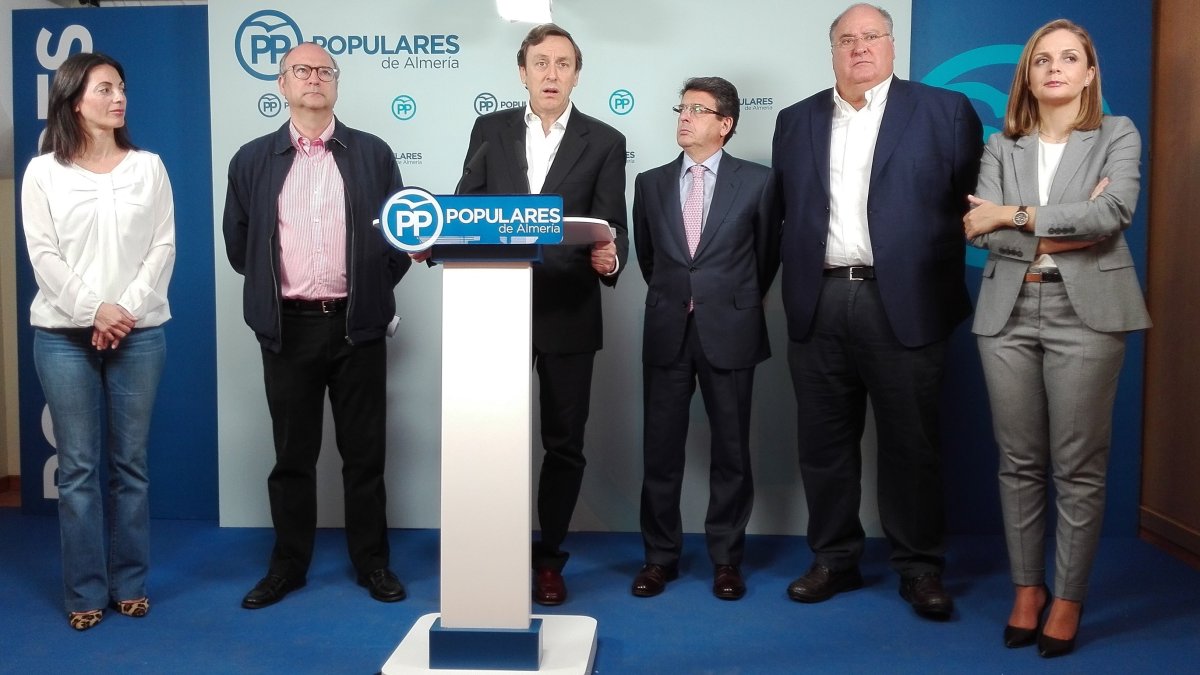 Diputados y senadores del PP.
