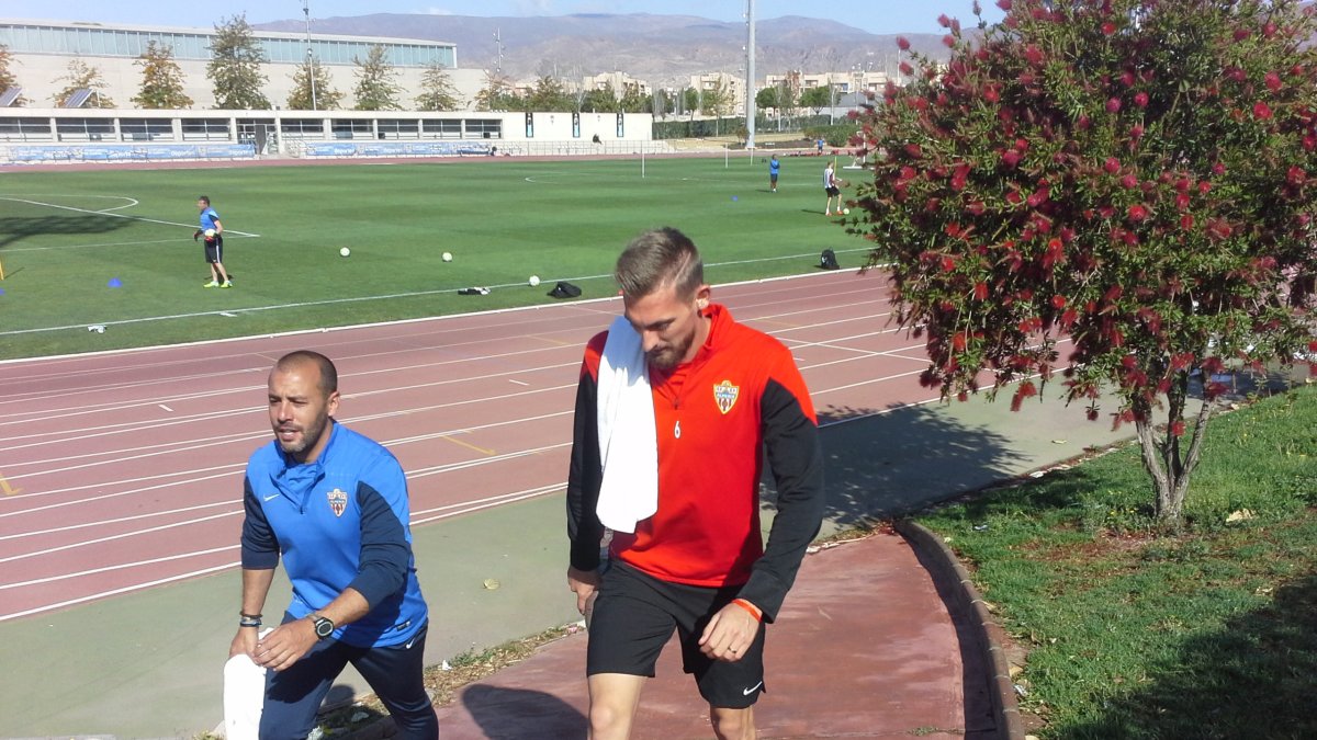 Saveljich, este lunes con el recuperador Jesús Roche.