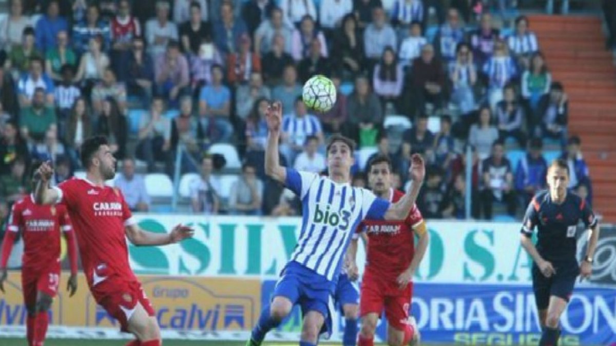 Imagen de la Ponferradina-Zaragoza.