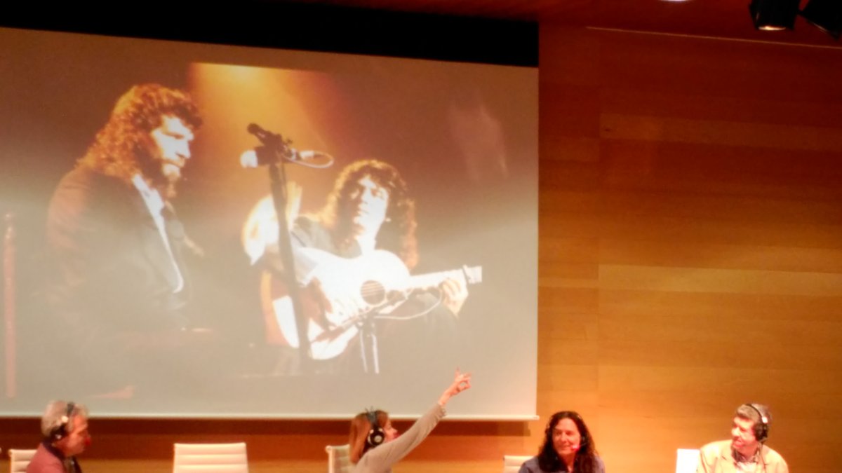 Pepa Fernández ayer en directo junto a Tomatito en el Centro Cultural de Cajamar de la capital, en la Puerta de Purchena.