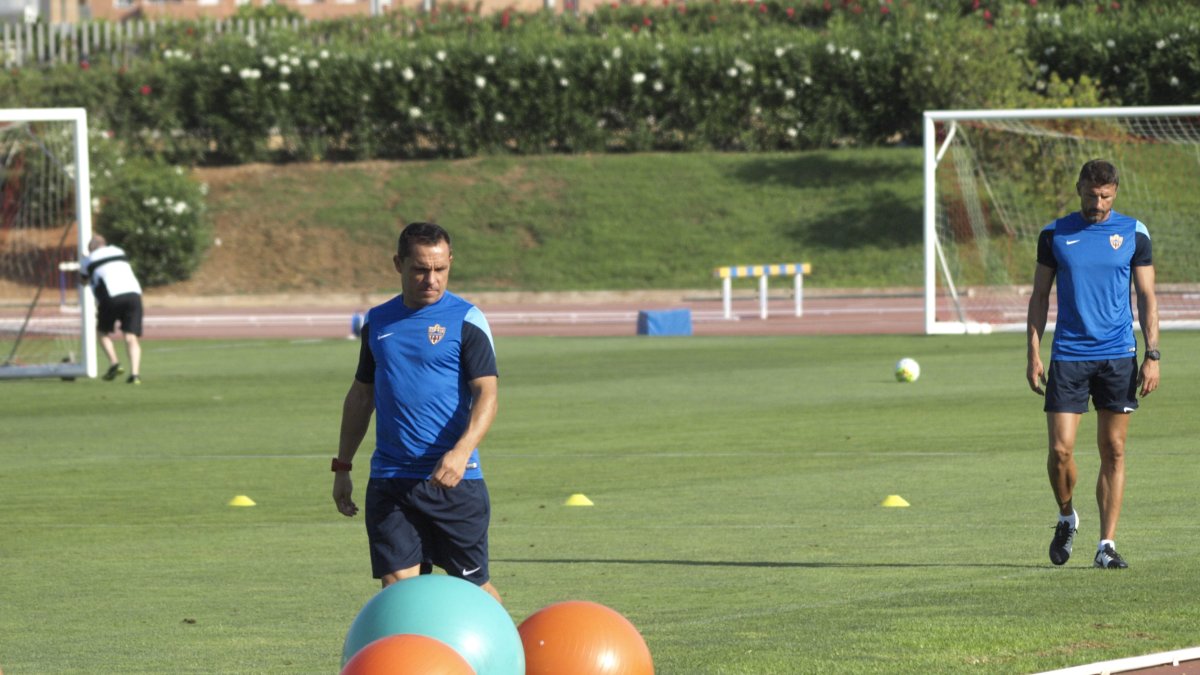 Sergi Barjuan fue cesado en la séptima jornada.