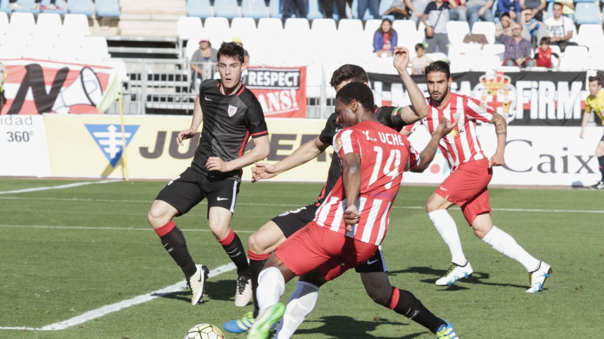 Uche no ha venido al Almería para dar clases de conducta.