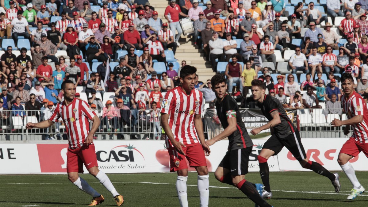 Ramírez y Quique González van a tener una dura competencia.