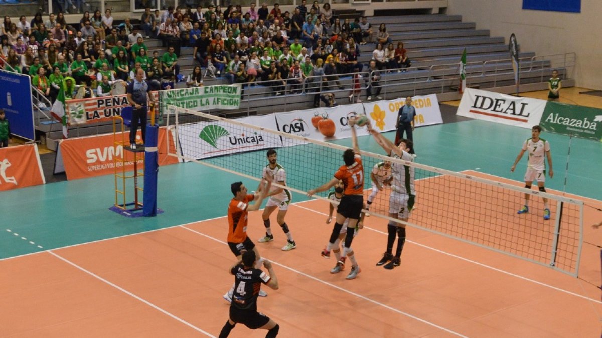 Hage espera la mejor versión del Unicaja en Teruel.