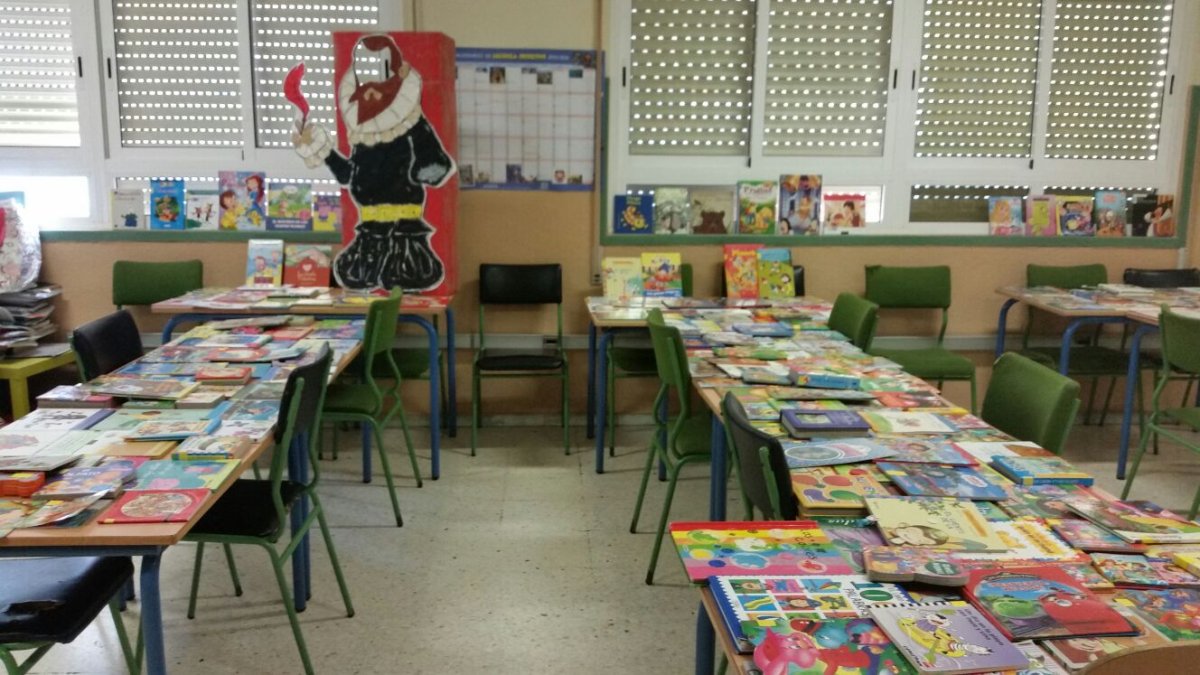 Trueque libro en el CEIP Madre de la Luz
