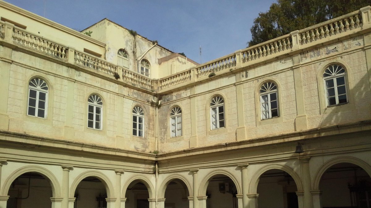 Imagen del interior del recinto del Hospital Provincial.