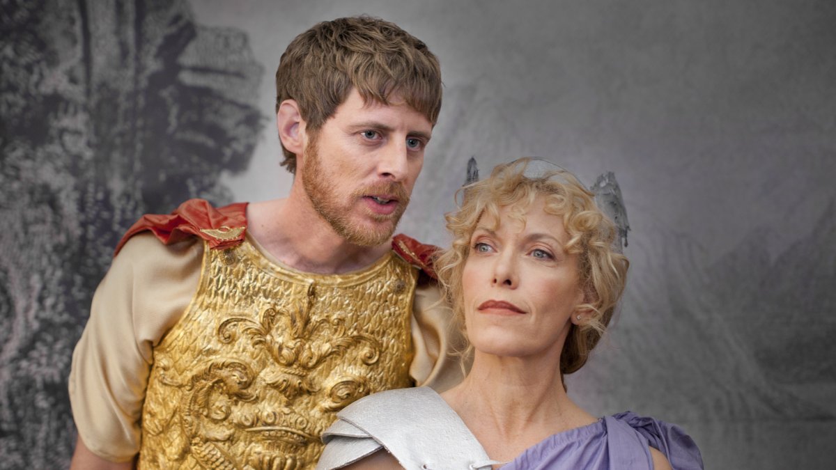 Carmen Conesa y Alejandro Sigüenza, en la obra.