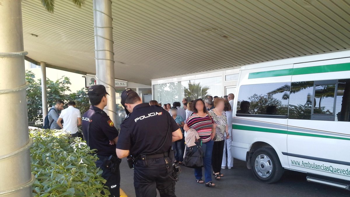 Agentes de la Policía Nacional en Torrecárdenas