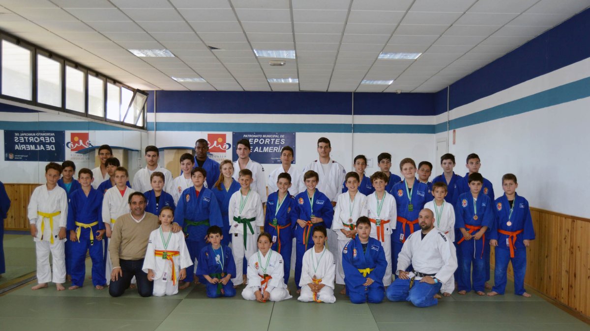 Alumnos de la Escuela de Judo.