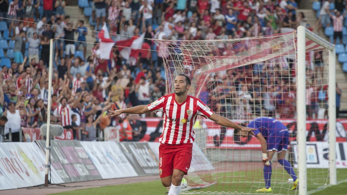 Quique González celebrando el gol al Leganés.