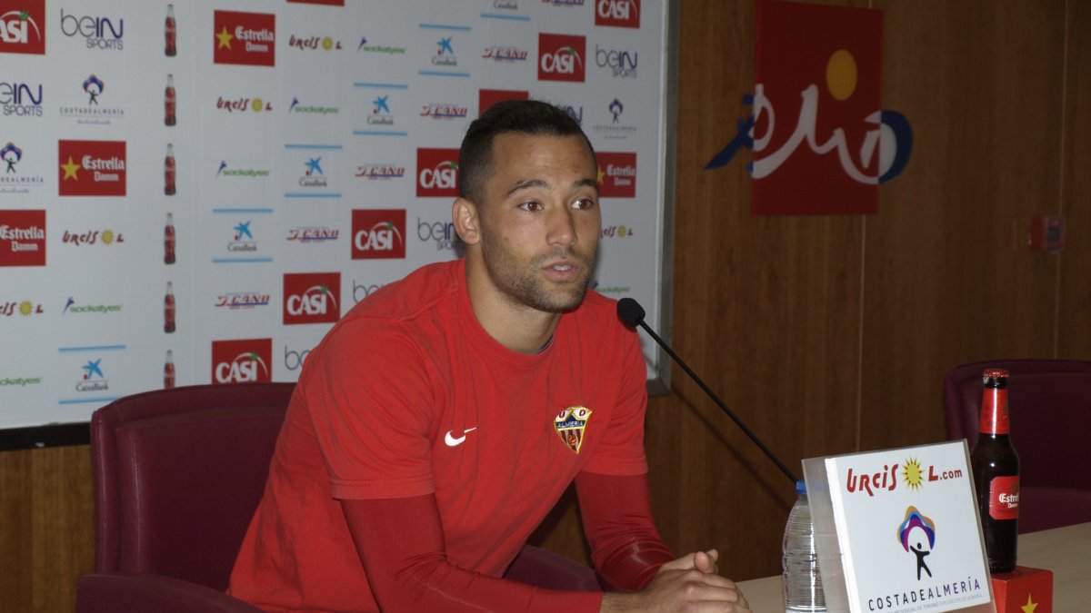 Quique González en rueda de prensa.
