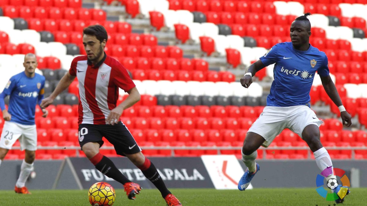Bilbao Athletic y Almería empataron a cero en San Mamés.