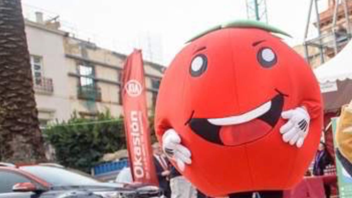 Tomatal durante la celebración anual del Día del Tomate.