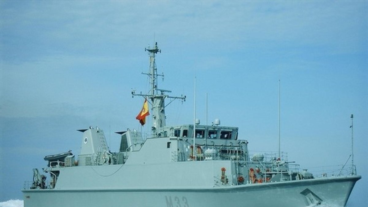 Imagen del cazaminas Tambre facilitada por el Ministerio de Defensa.