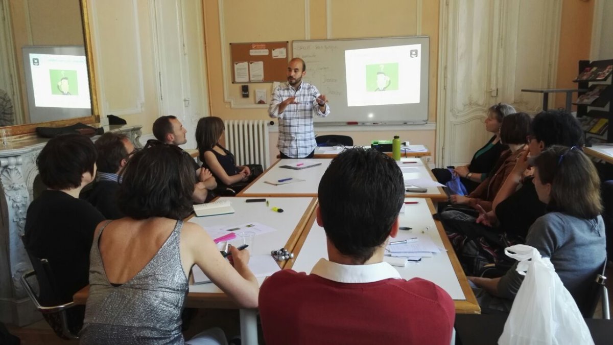 Antonio Melero, durante una de sus reuniones de trabajo en la editorial Maison de langues.