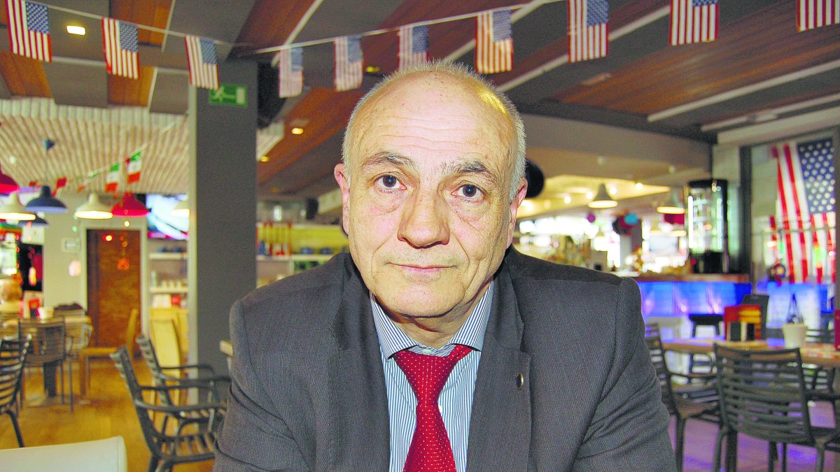 Francisco Javier, conocido como Patxi, recuerda un curioso vaticinio de Bill Gates en la entrevista.  Foto: Alberto gutiérrez