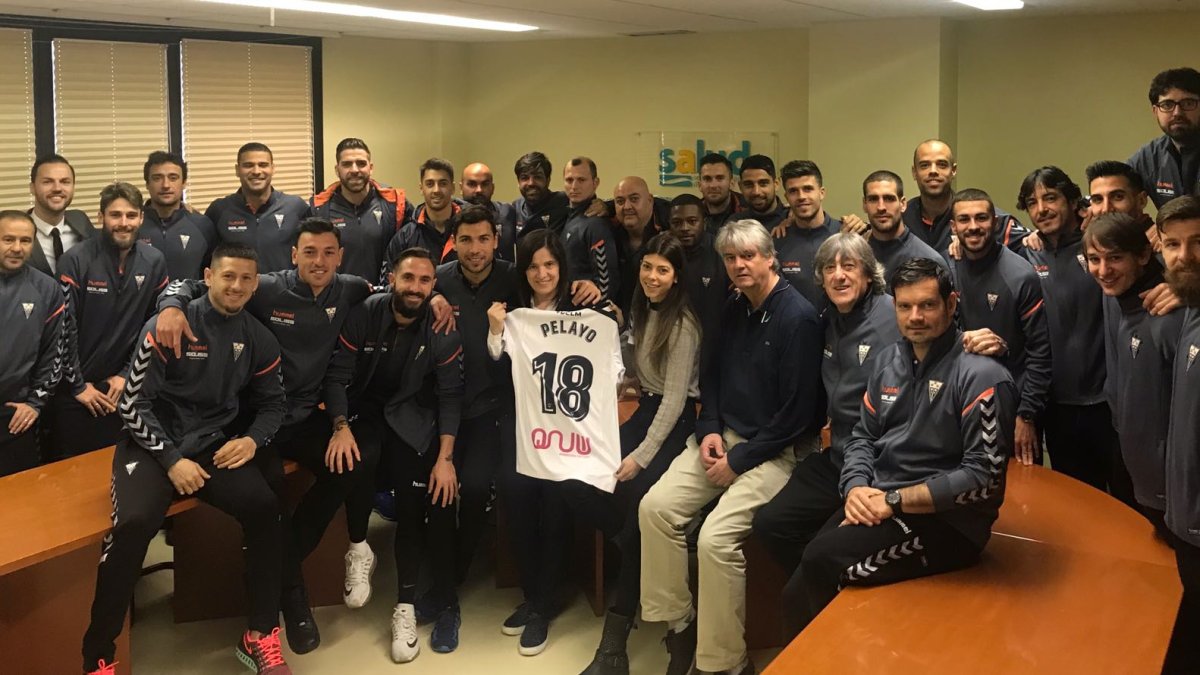 La plantilla del Albacete en el Hospital de Zaragoza.