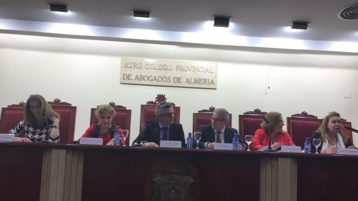 Encuentro en el Colegio de Abogados de Almería