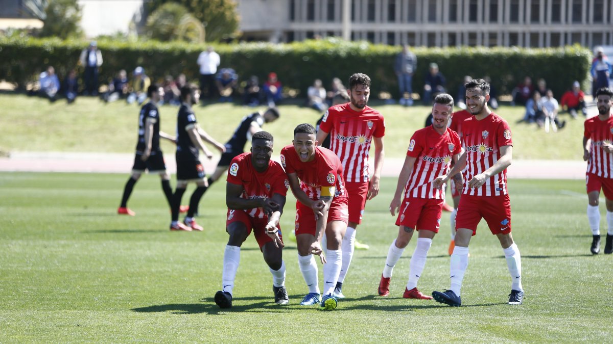 Celebración del segundo gol, obra de Engonga.