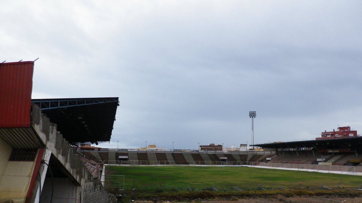 El estadio Juan Rojas fue el campo de la UD Almería hasta su traslado al estadio de los Juegos Mediterráneos.
