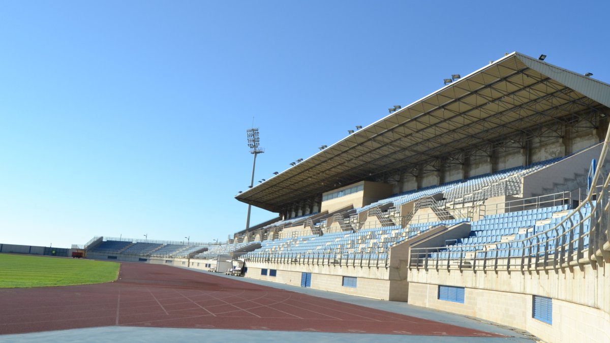Pista del Estadio Antonio Peroles.
