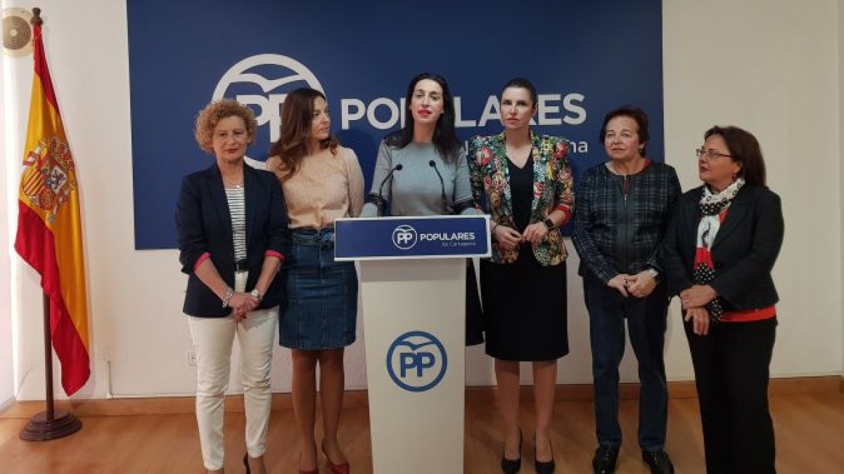 Varias mujeres del PP, concejalas y diputadas, han repudiado el machismo de los comentarios de José López.