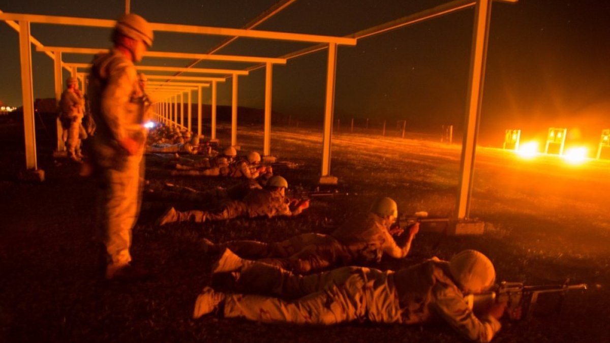 Adiestramiento nocturno en Irak