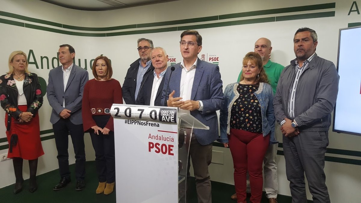 Rueda de prensa de esta mañana en la sede del PSOE.