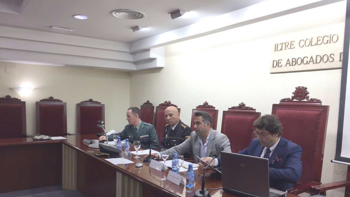 Ponentes en la sesión de tarde de las jornadas en el Colegio de Abogados