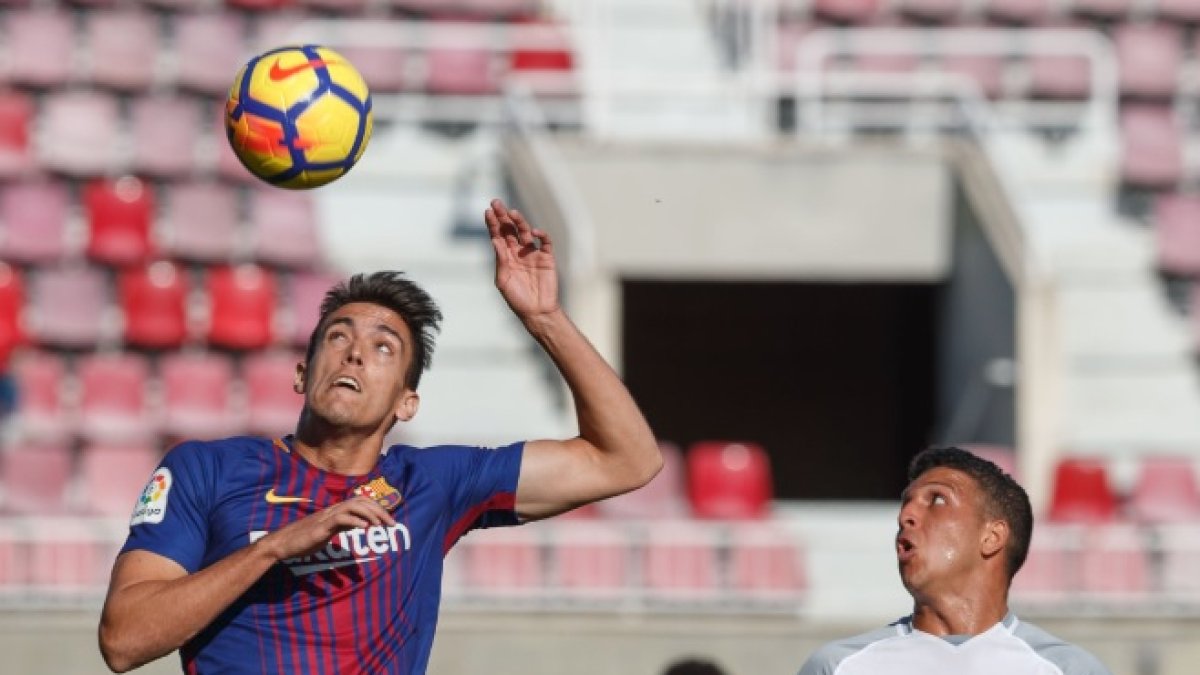 Una jugada del partido de la primera vuelta.