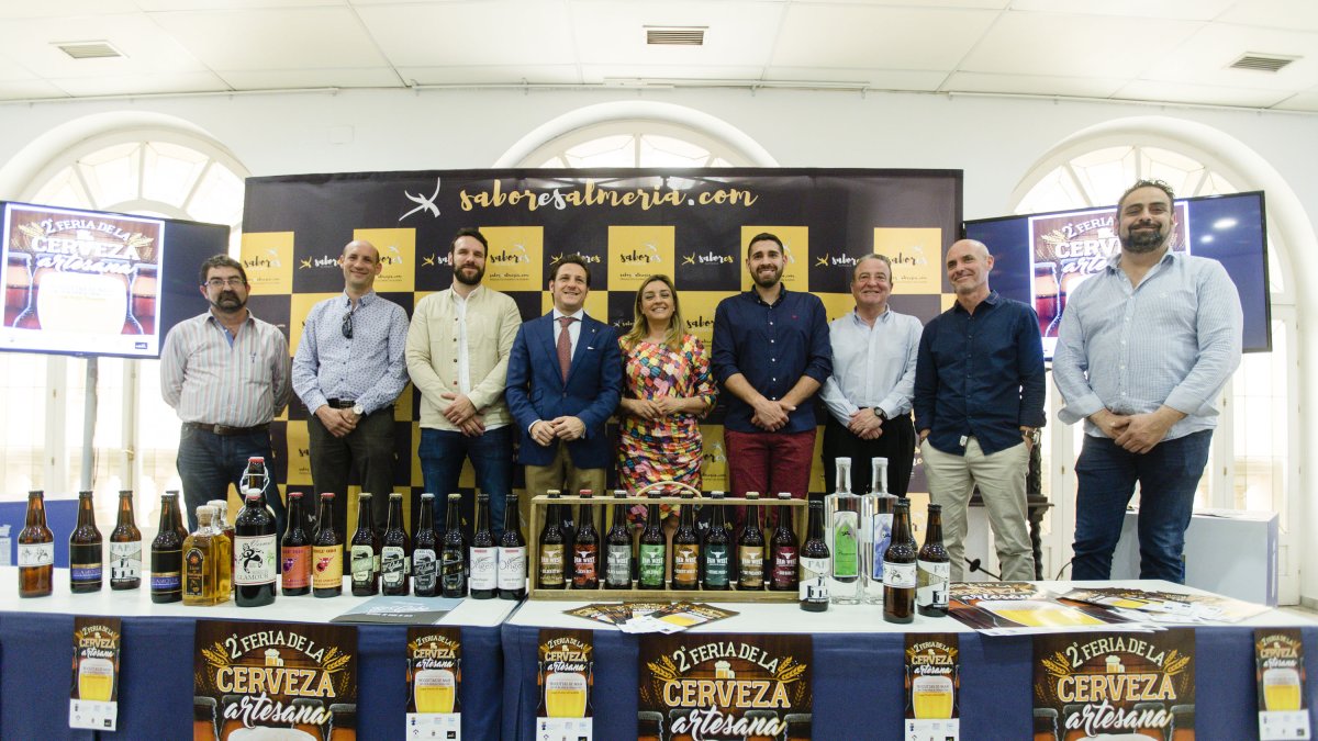 Presentación, esta mañana, de la feria cervecera de Roquetas.