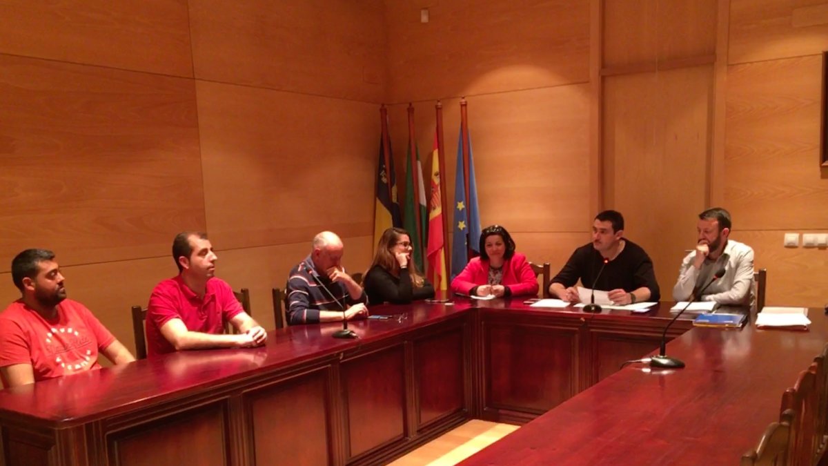 Pleno celebrado ayer en Zurgena en el que se aprobó el segundo de los proyectos.