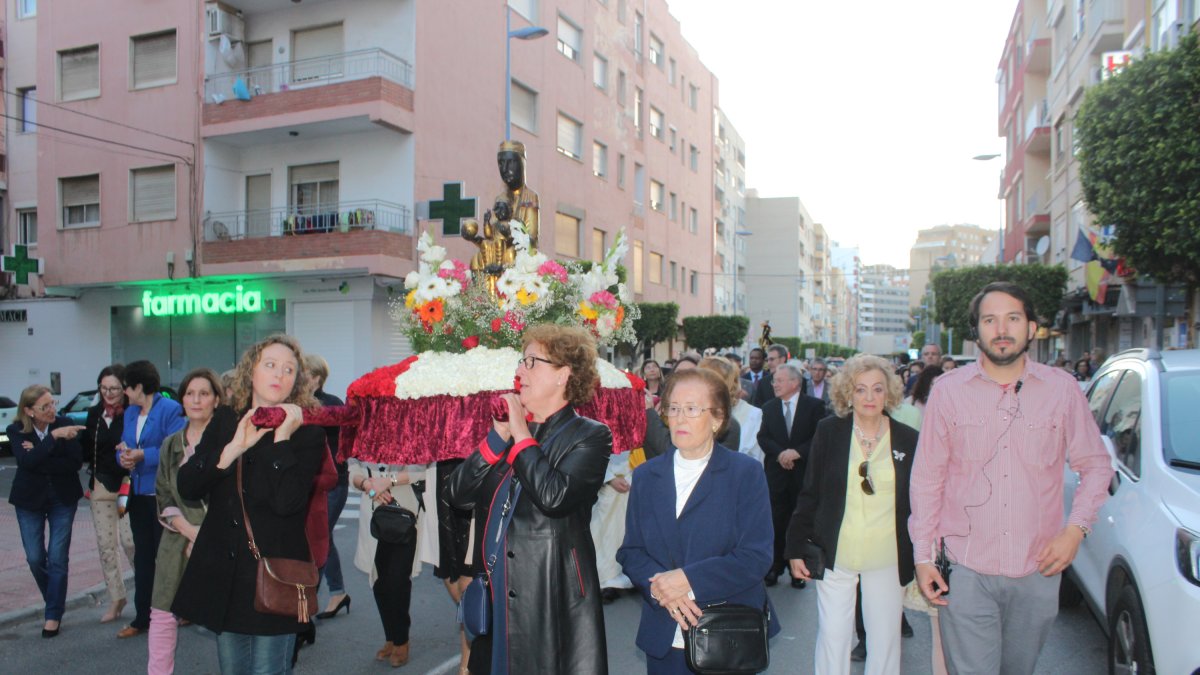 Nuestra Señora de Montserrat, titular de la iglesia de calle Padre Méndez