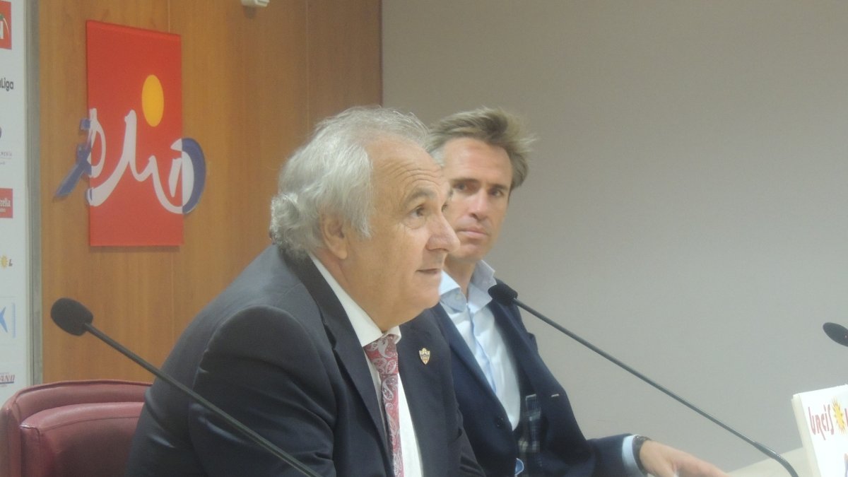 Alfonso García y Miguel Corona tienen que cambiar el modelo.