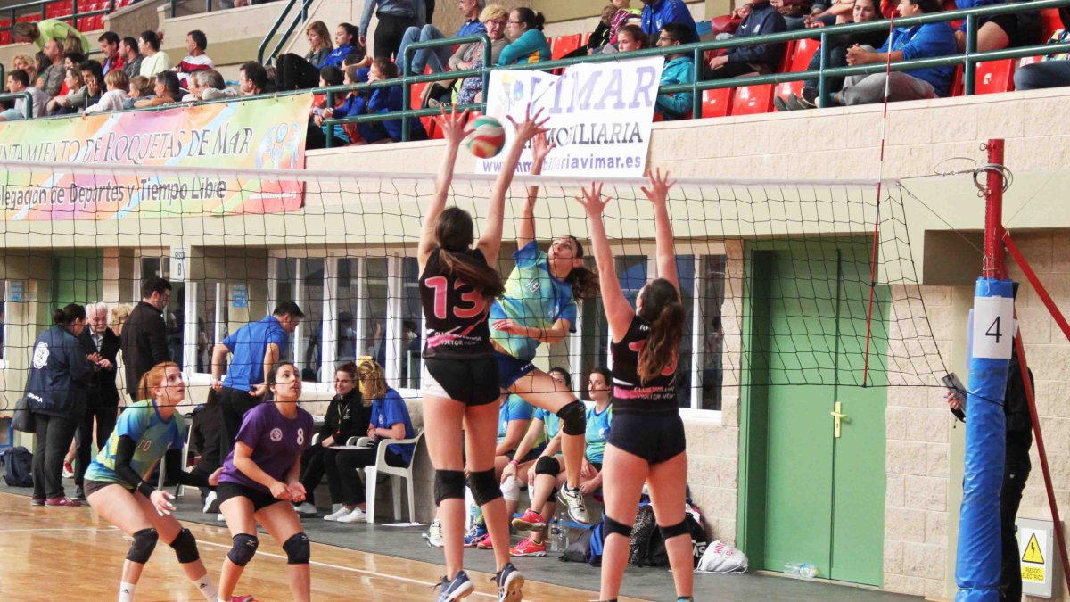 Voleibol de nivel en Roquetas de Mar.