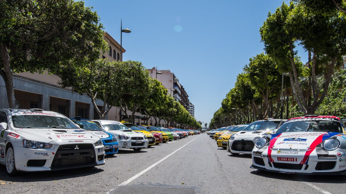 Parque cerrado en la Avenida Federico garcía Lorca