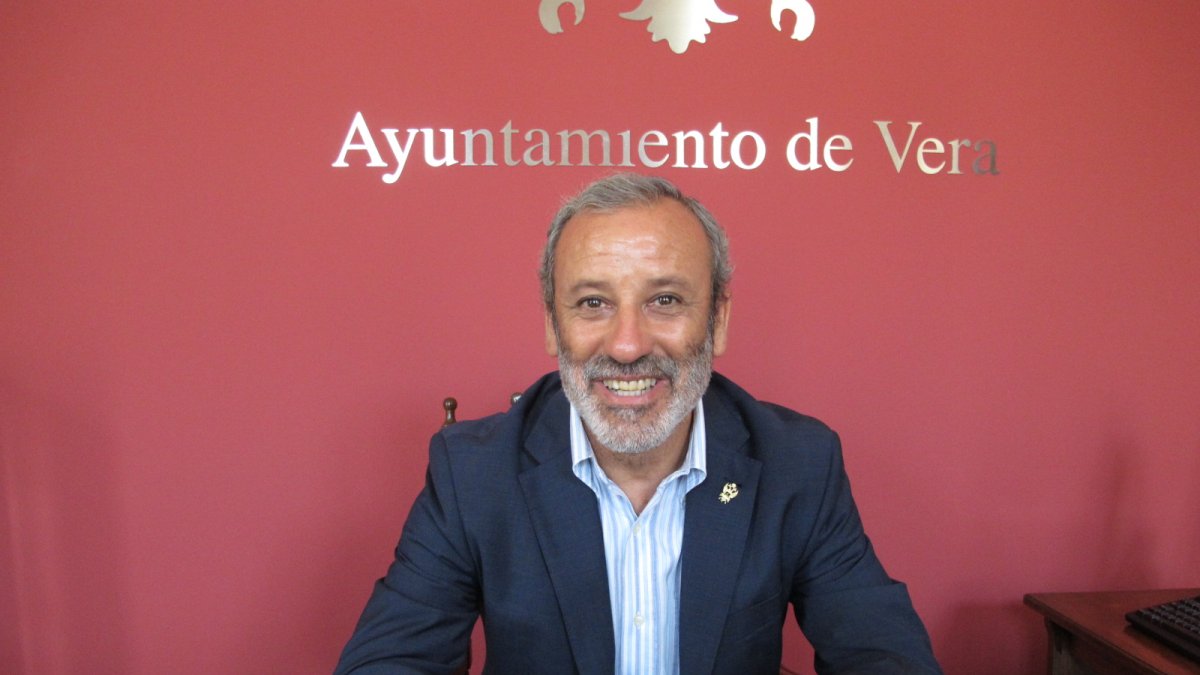 Félix López, alcalde de Vera.