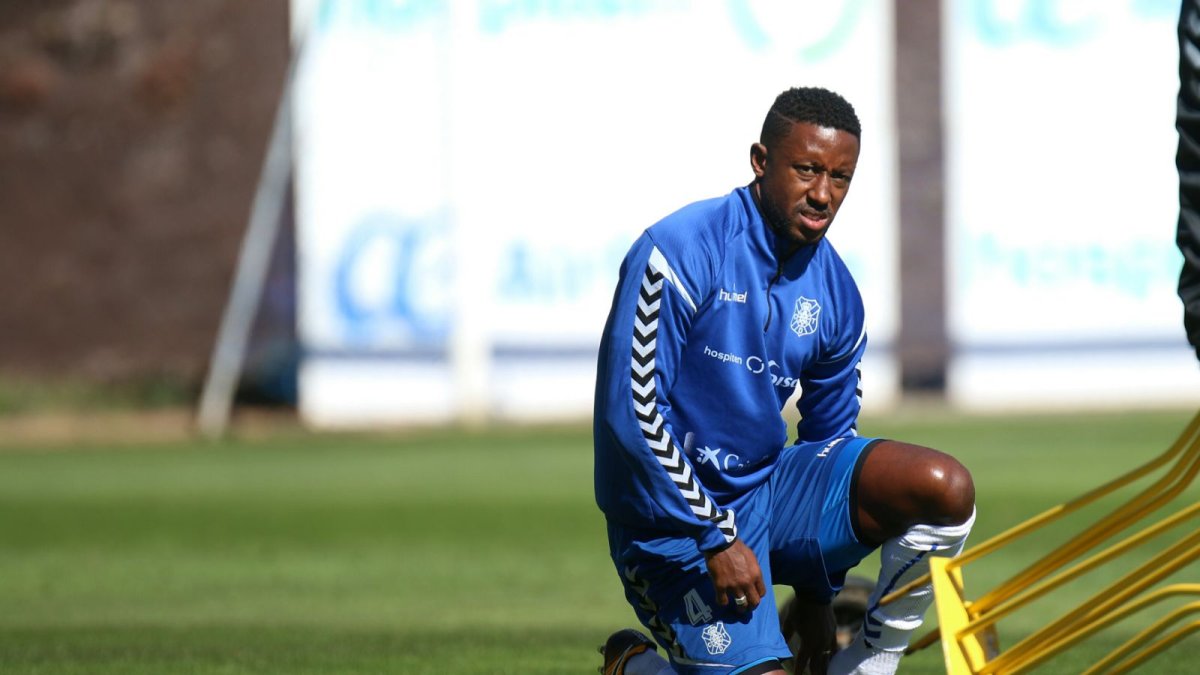 Camille entrenando con el CD Tenerife.