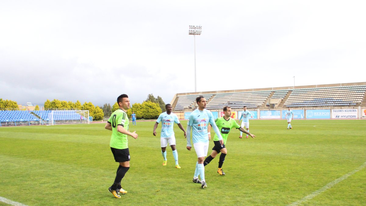 El CD El Ejido quiere cerrar el año en casa con buen sabor de boca.