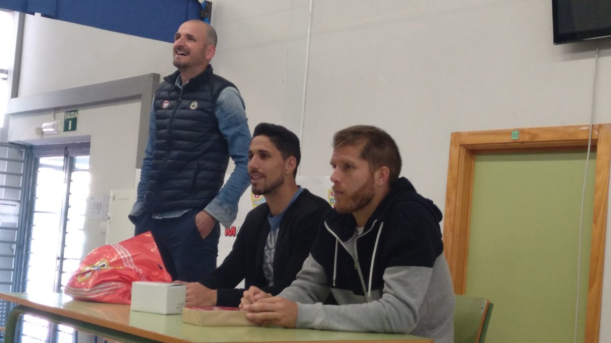 Soriano, Fidel y Morcillo, en las Aulas Rojiblancas.