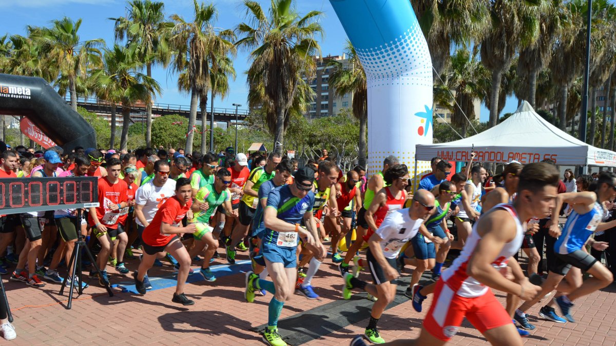 Momento de la salida de los corredores.