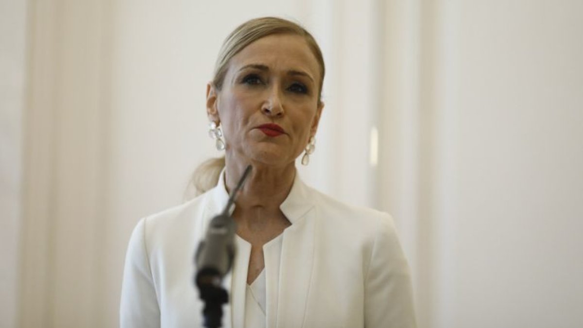 Cristina Cifuentes interviene ante los medios el día de su renuncia como presidenta de Madrid