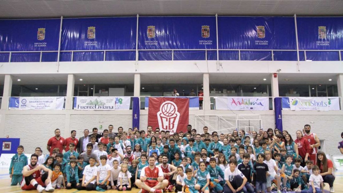 La gran familia del CB Almería.